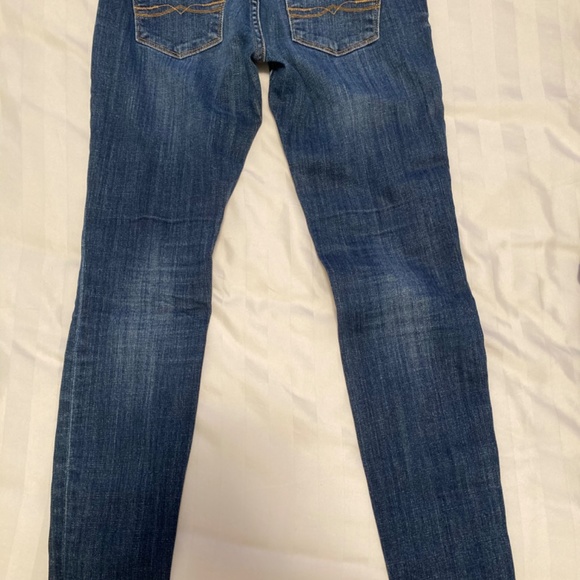 Women’s Lucky Jeans - Picture 3 of 3